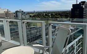 The Fawkner Apartment Bay-View Pool/Gym Free Parking
